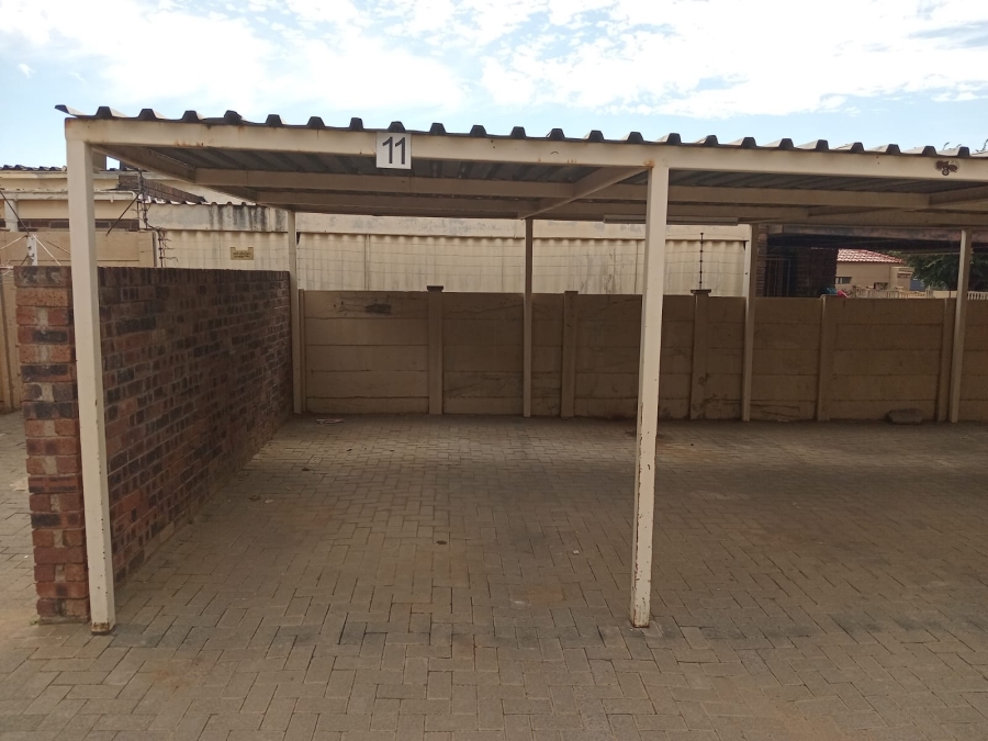 2 Bedroom Property for Sale in Ehrlich Park Free State